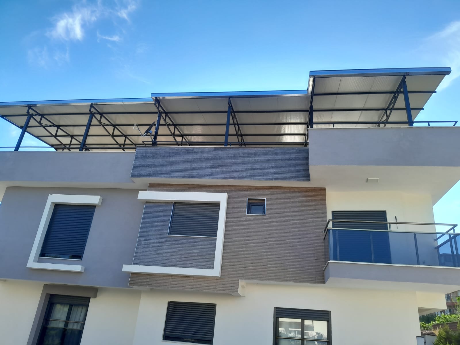 Bornova Çelik Çatı Sistemi - İzmir Bornova Çelik Çatı projesi | Günsan Alüminyum